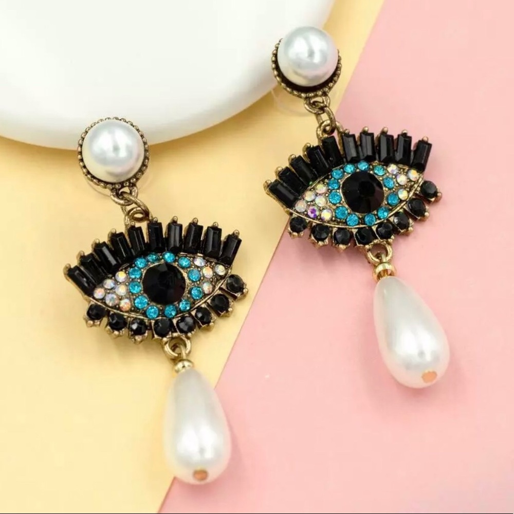 3 for $20 “Eyes on You” Glam Rhinestone Earrings - Picture 2 of 7